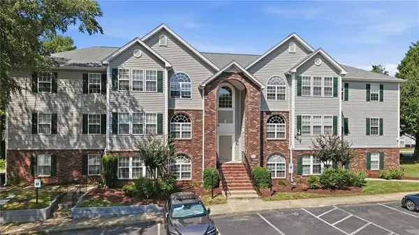 822 Scholastic Drive, Winston-Salem, NC 27106