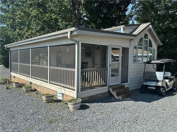 160 Grand View Drive, New London, NC 28127