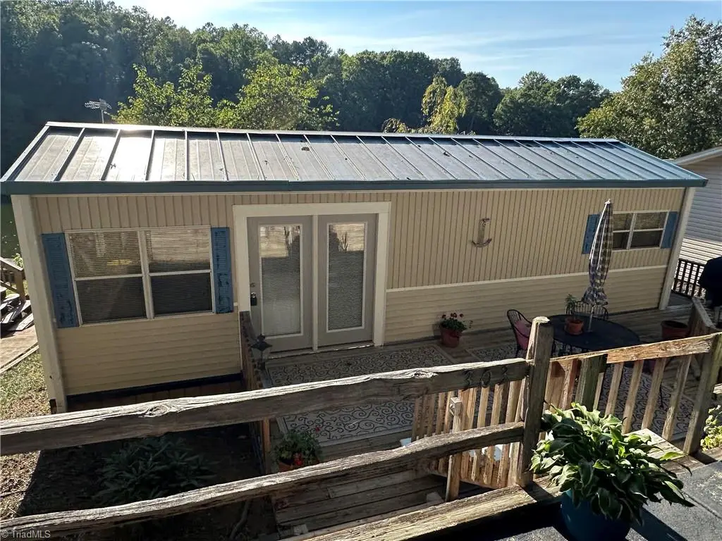 135 Clubhouse Drive Extension, New London, NC 28127 - #1
