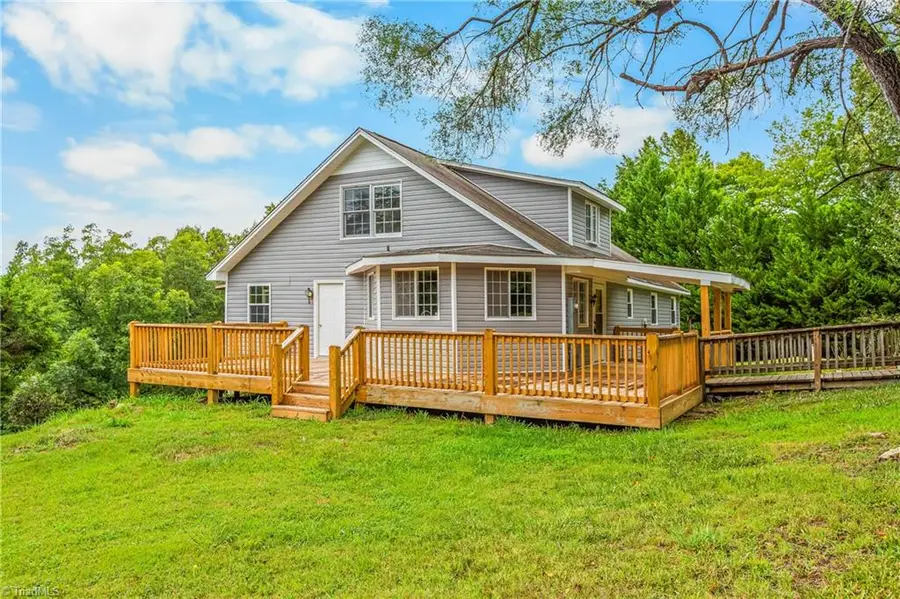 2018 East Road, Walnut Cove, NC 27052 - #2