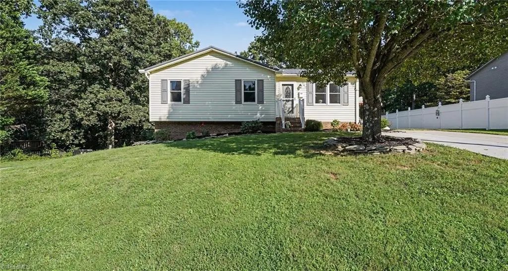 162 Oak Ridge Place, Mount Airy, NC 27030 - #1