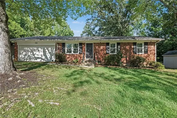 2205 Cardinal Drive, Jamestown, NC 27282