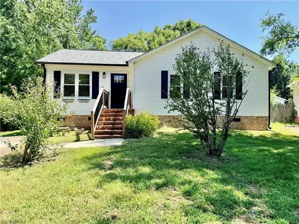 112 Parkdale Drive, Thomasville, NC 27360