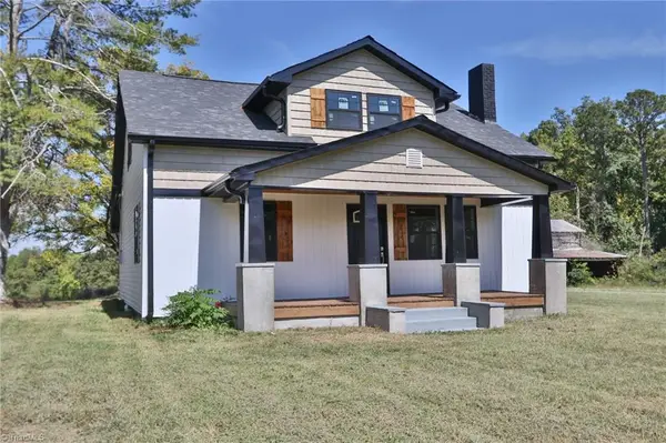 1826 N Oak Ridge Church Road, Yadkinville, NC 27055