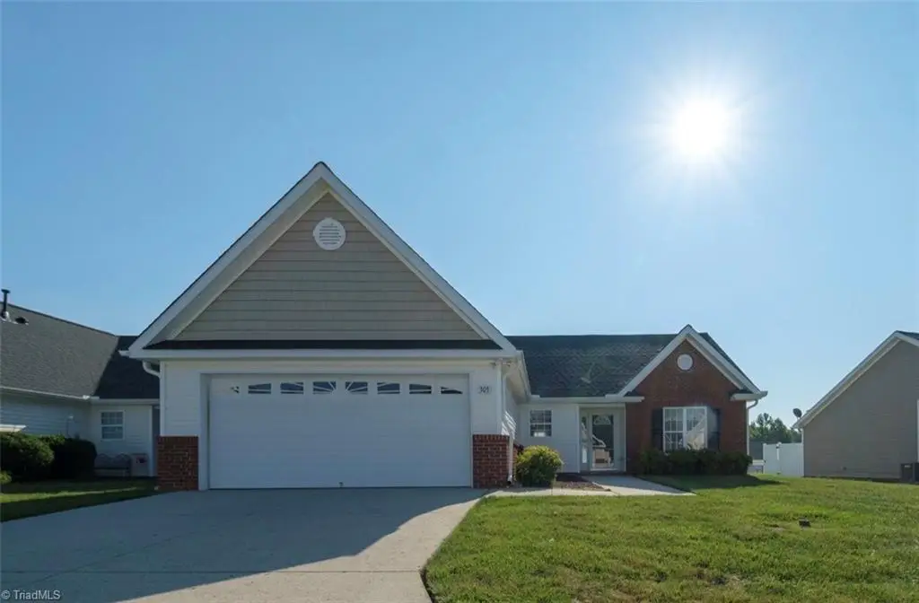 303 Locksley Court, Thomasville, NC 27360 - #1