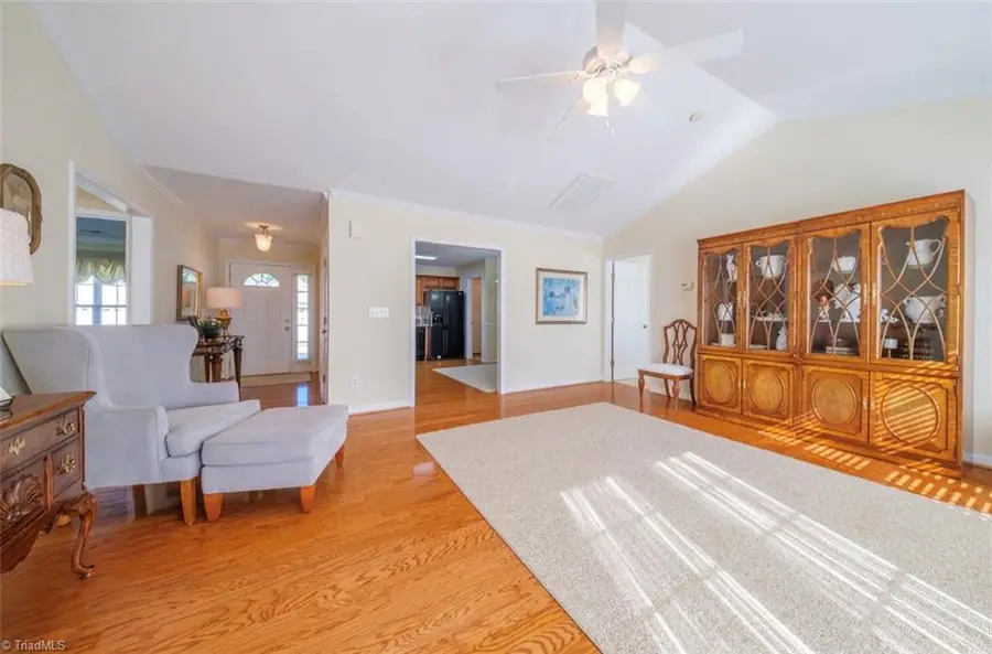 303 Locksley Court, Thomasville, NC 27360 - #3