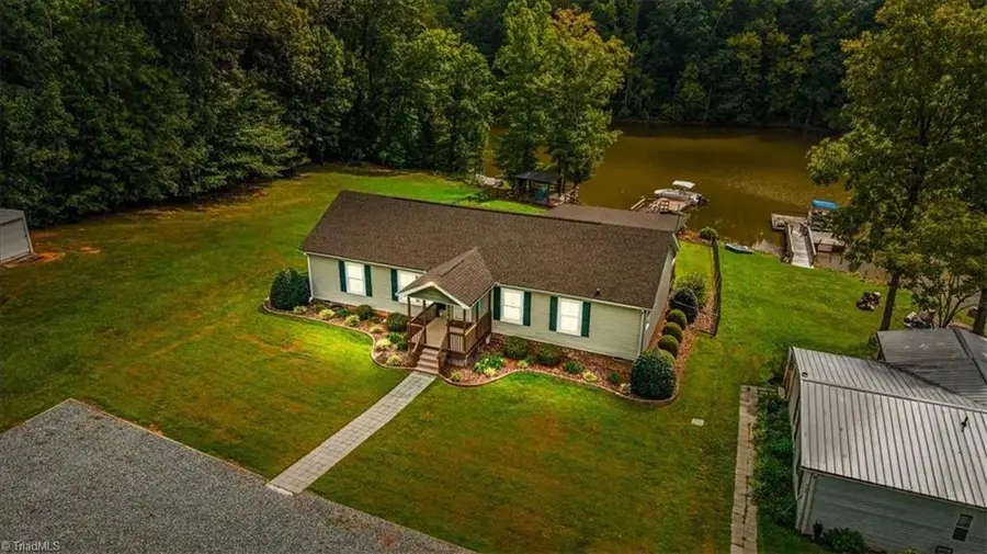 776 Lake Shore Avenue, Lexington, NC 27292 - #2