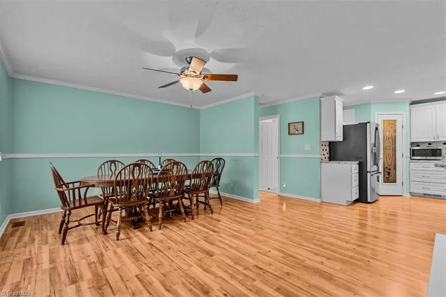 776 Lake Shore Avenue, Lexington, NC 27292 - #3