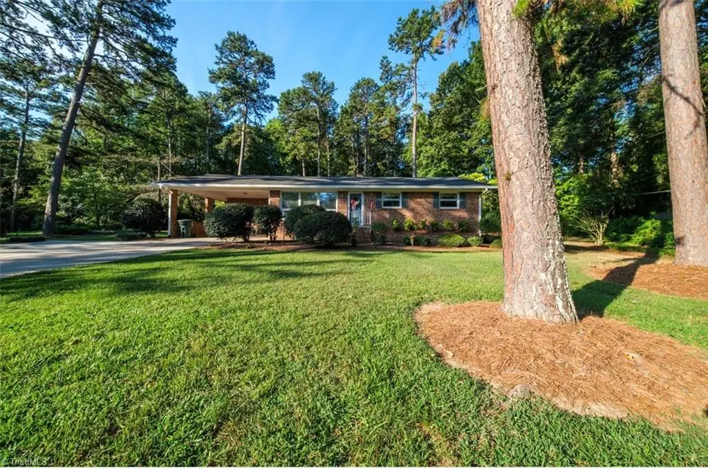 221 Westwood Avenue, Thomasville, NC 27360 - #1