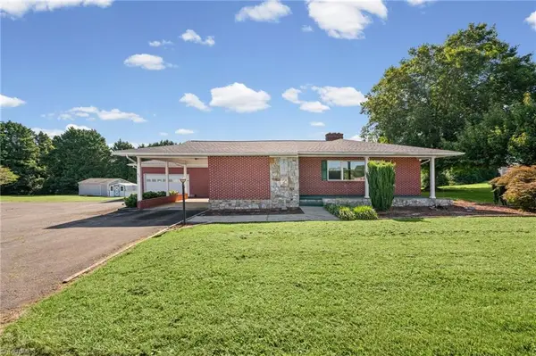 412 N Main Street, Dobson, NC 27017