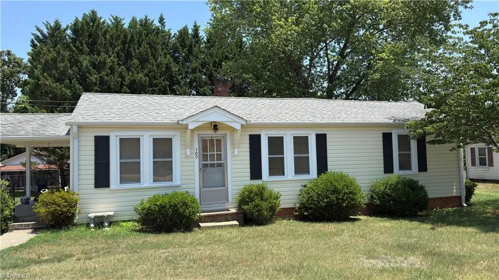 109 Adams Street, Yadkinville, NC 27055 - #1