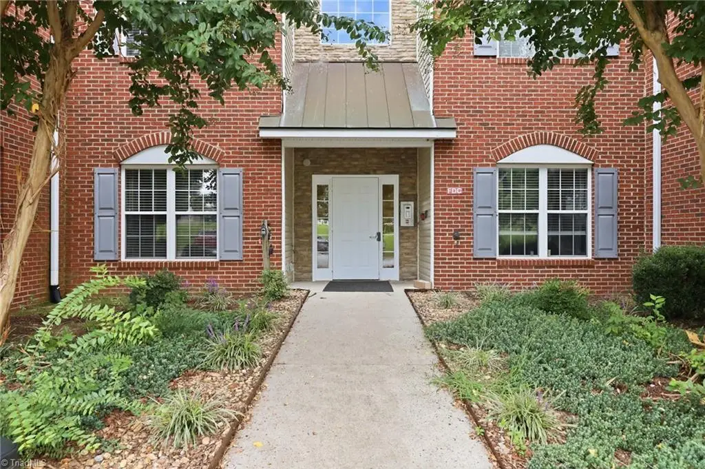 6941 Hanesbrook Circle #104, Clemmons, NC 27012 - #1