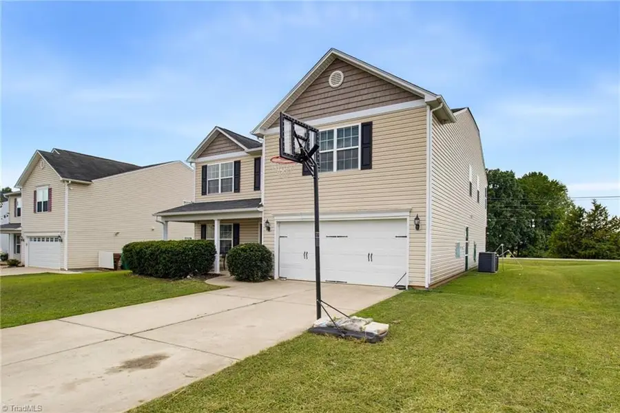 7000 Texas Boulevard, Thomasville, NC 27360 - #3