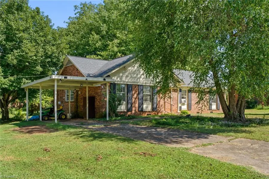 233 Maxwell Drive, Lexington, NC 27295 - #2