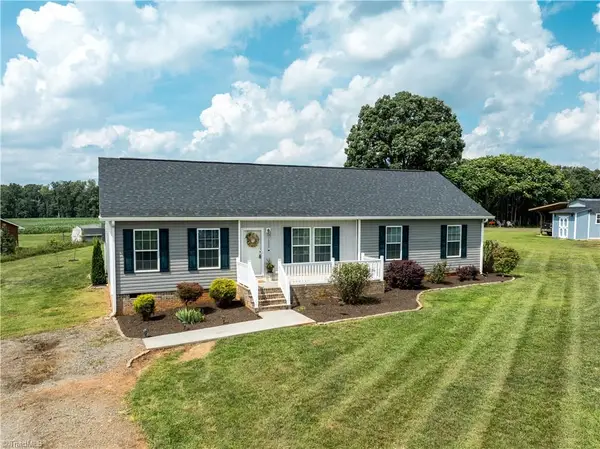 1003 Crestline Drive, Yadkinville, NC 27055
