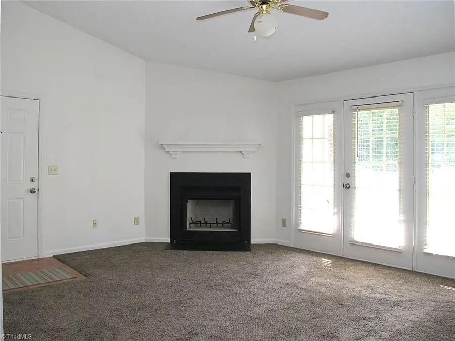 7129 W Friendly Avenue #G, Greensboro, NC 27410 - #2