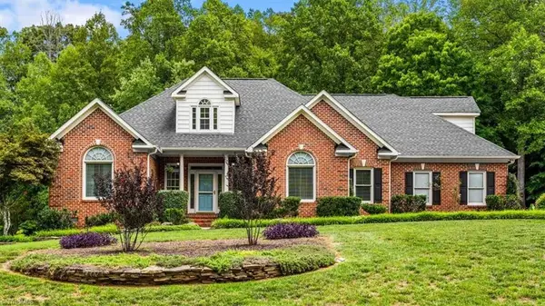 1912 Ridge Oaks Court, Oak Ridge, NC 27310