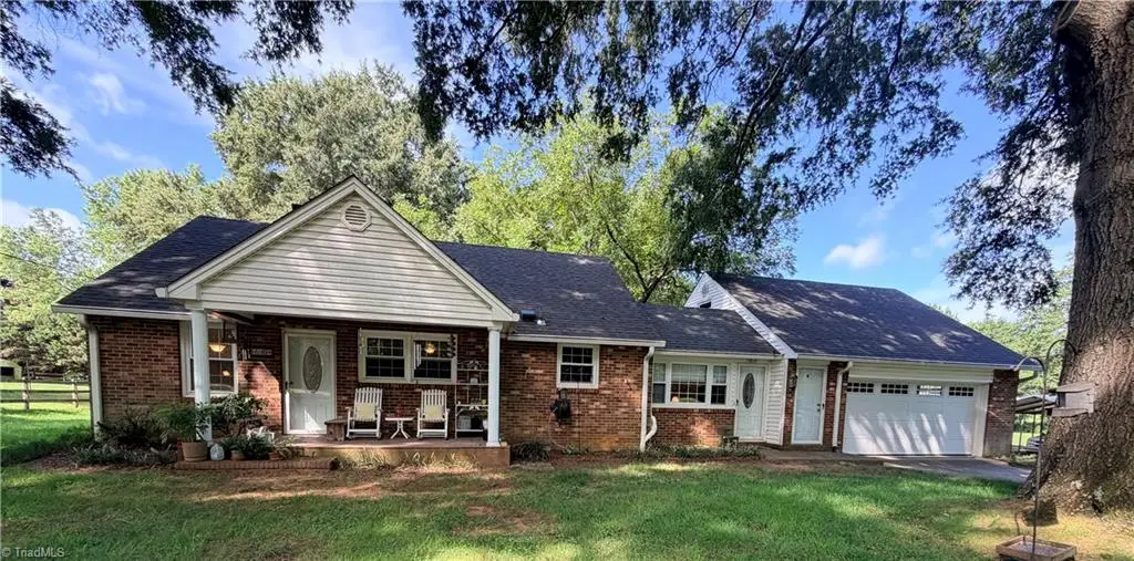 4608 High Point Road, Kernersville, NC 27284 - #1