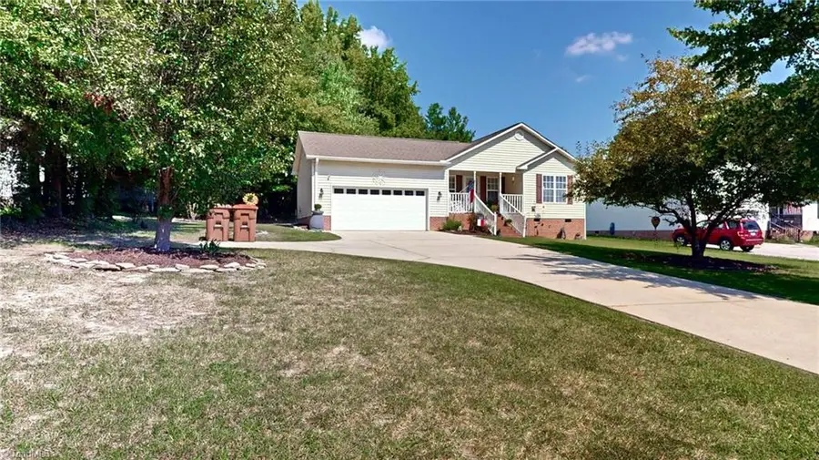 1086 Johnsontown Road, Thomasville, NC 27360 - #2