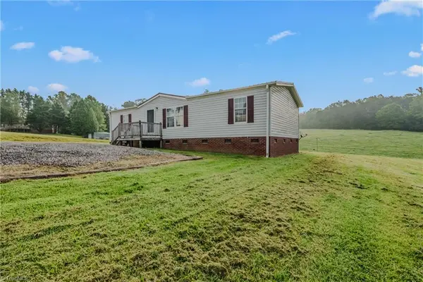 171 Clover Lane, Mount Airy, NC 27030