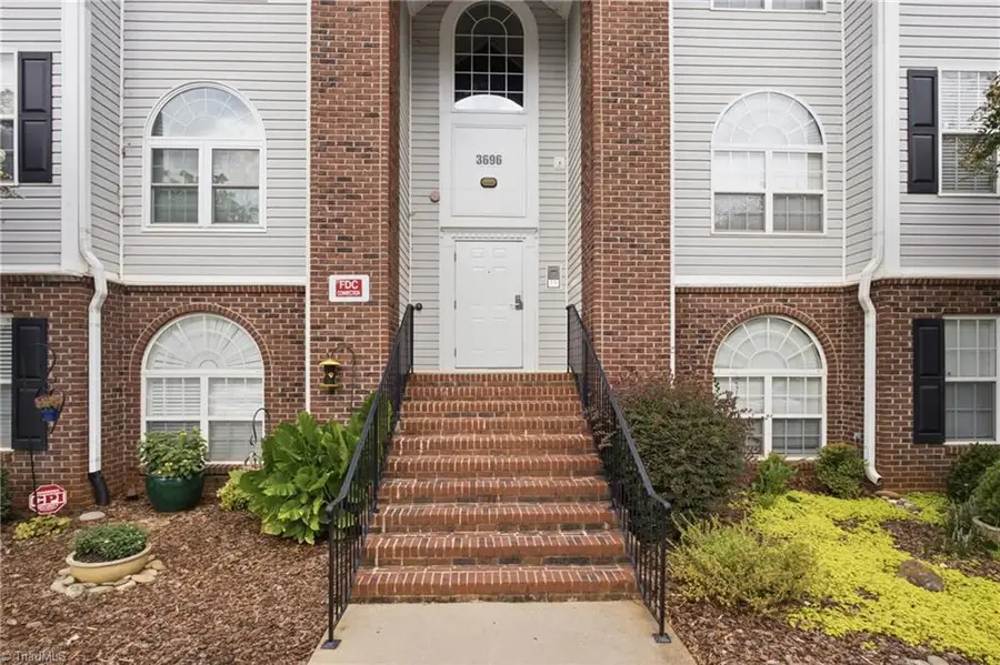 3696 Cotswold Avenue #2C, Greensboro, NC 27410 - #2