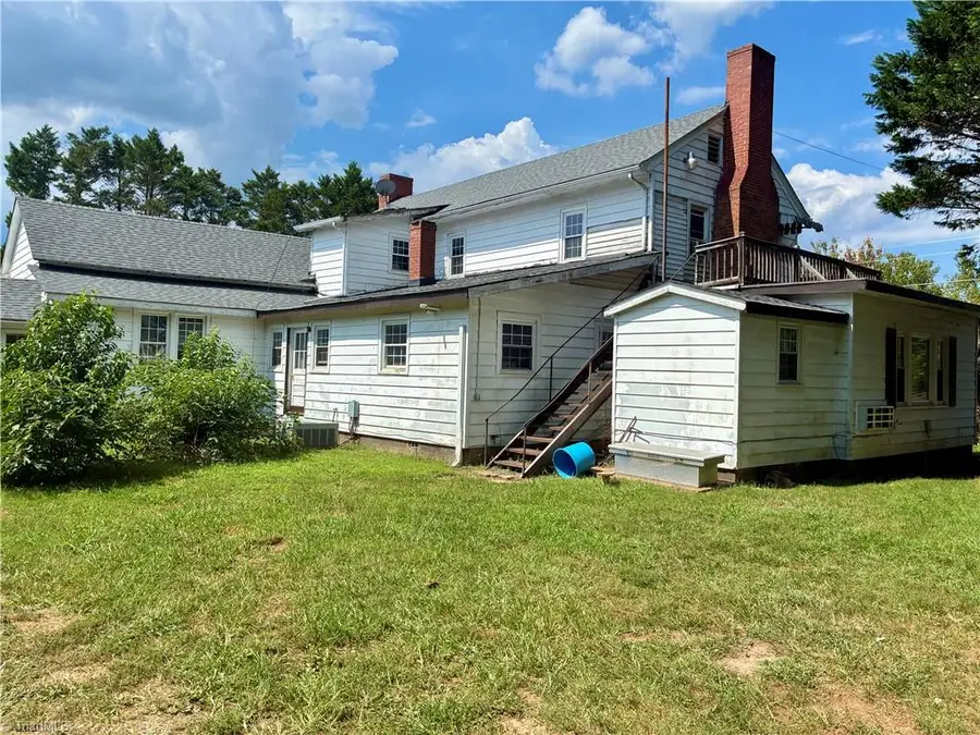 1109 W Main Street, Yadkinville, NC 27055 - #3