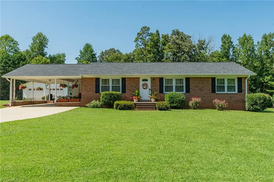 420 Sawyersville Road, Asheboro, NC 27205 - #2