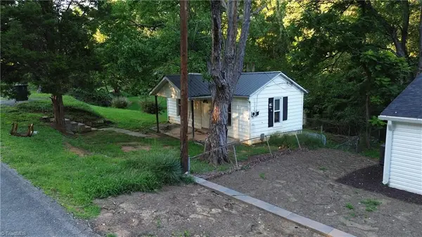 129 Old Linville Road, Kernersville, NC 27284