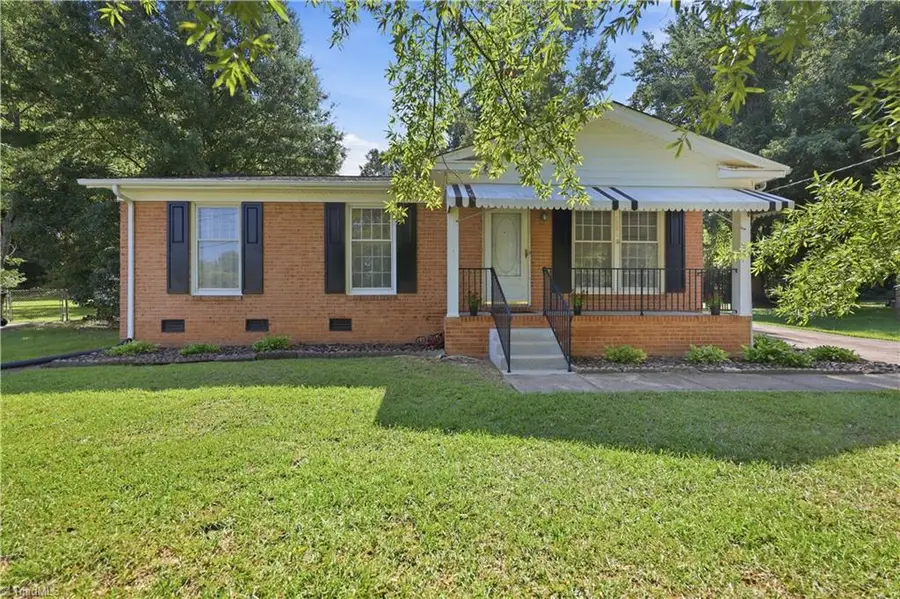 1008 Lombardy Street, Greensboro, NC 27405 - #2
