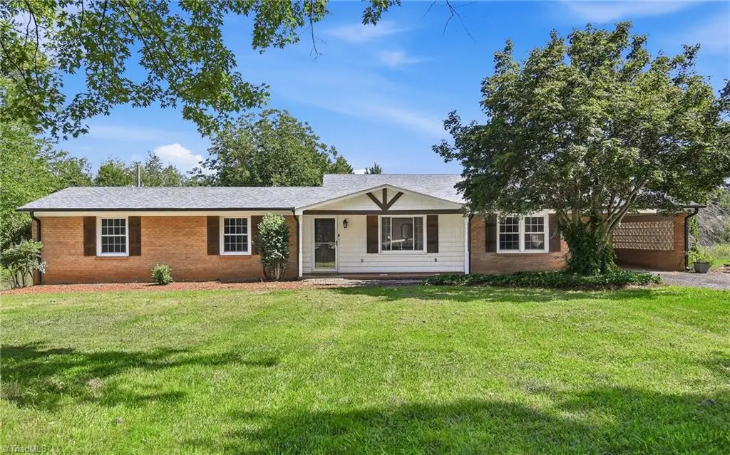 1728 Old Stage Road, Yadkinville, NC 27055 - #1