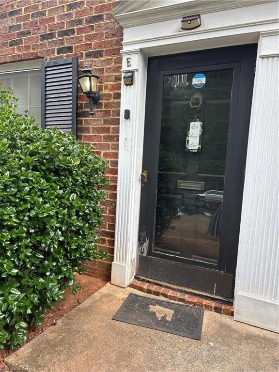 2811 Bleeker Square #E, Winston-Salem, NC 27106