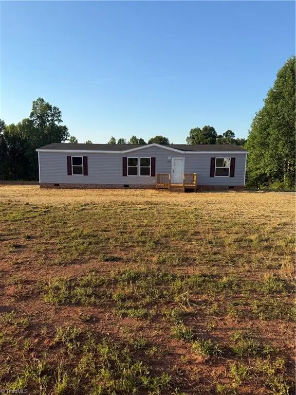 2920 Bethel Church Road #1, Yadkinville, NC 27055