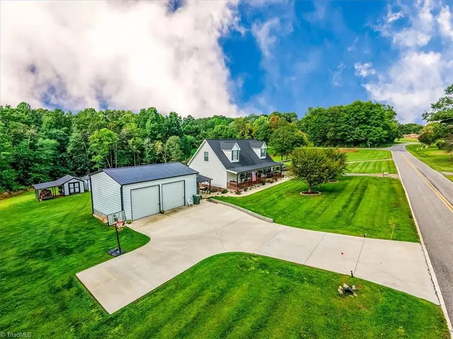 5145 White Plains Road, Roaring River, NC 28669 - #2