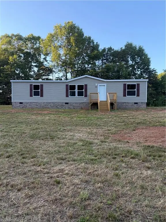 2920 Bethel Church Road #3, Yadkinville, NC 27055