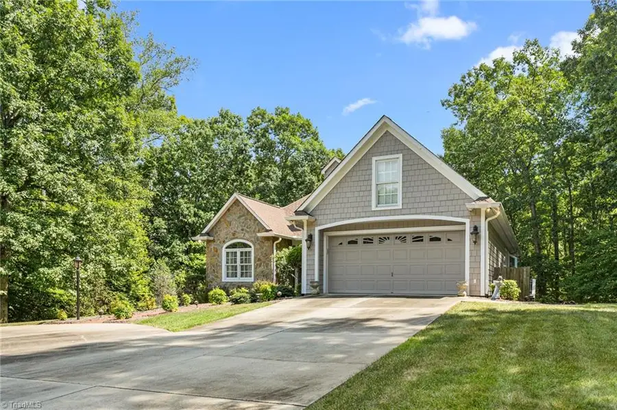 408 Deer Path, Eden, NC 27288 - #3