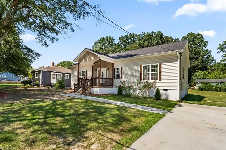 920 Fairway Avenue, Thomasville, NC 27360 - #3