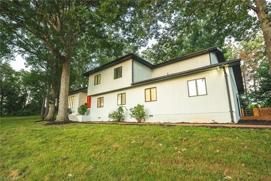 3750 11th Street Ne, Hickory, NC 28601 - #3
