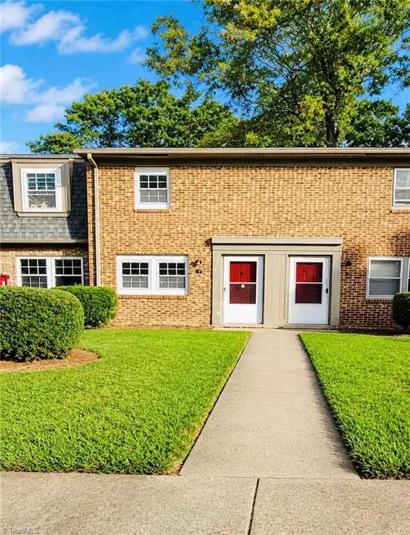 1929 Vantage Point Place #J, Greensboro, NC 27407