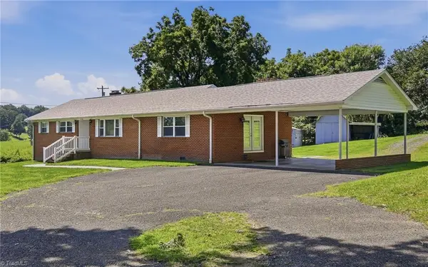 3438 E Pine Street, Mount Airy, NC 27030