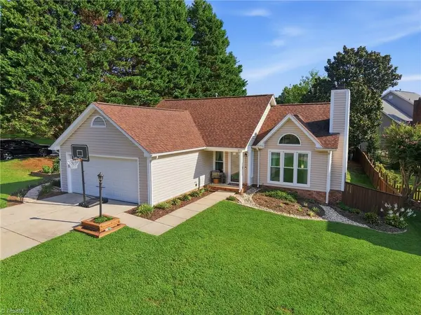 1 Ivy Ridge Court, Greensboro, NC 27407