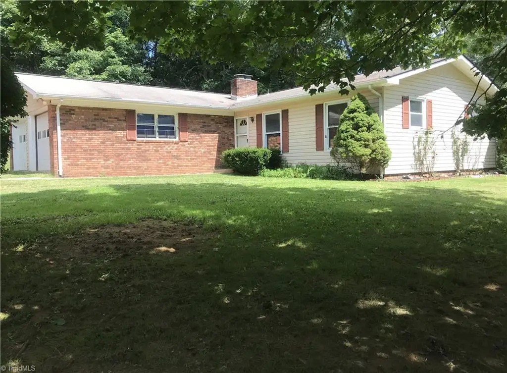 146 Well House Drive, West Jefferson, NC 28694 - #1