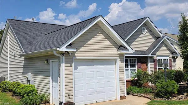 4765 Summerlyn Place Drive, Kernersville, NC 27284