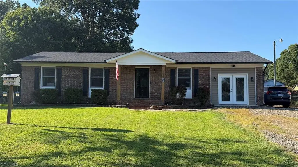 190 Southridge Run Lane, North Wilkesboro, NC 28659 - #1
