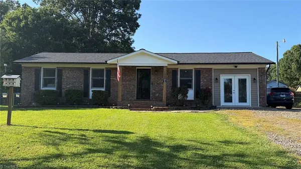 190 Southridge Run Lane, North Wilkesboro, NC 28659
