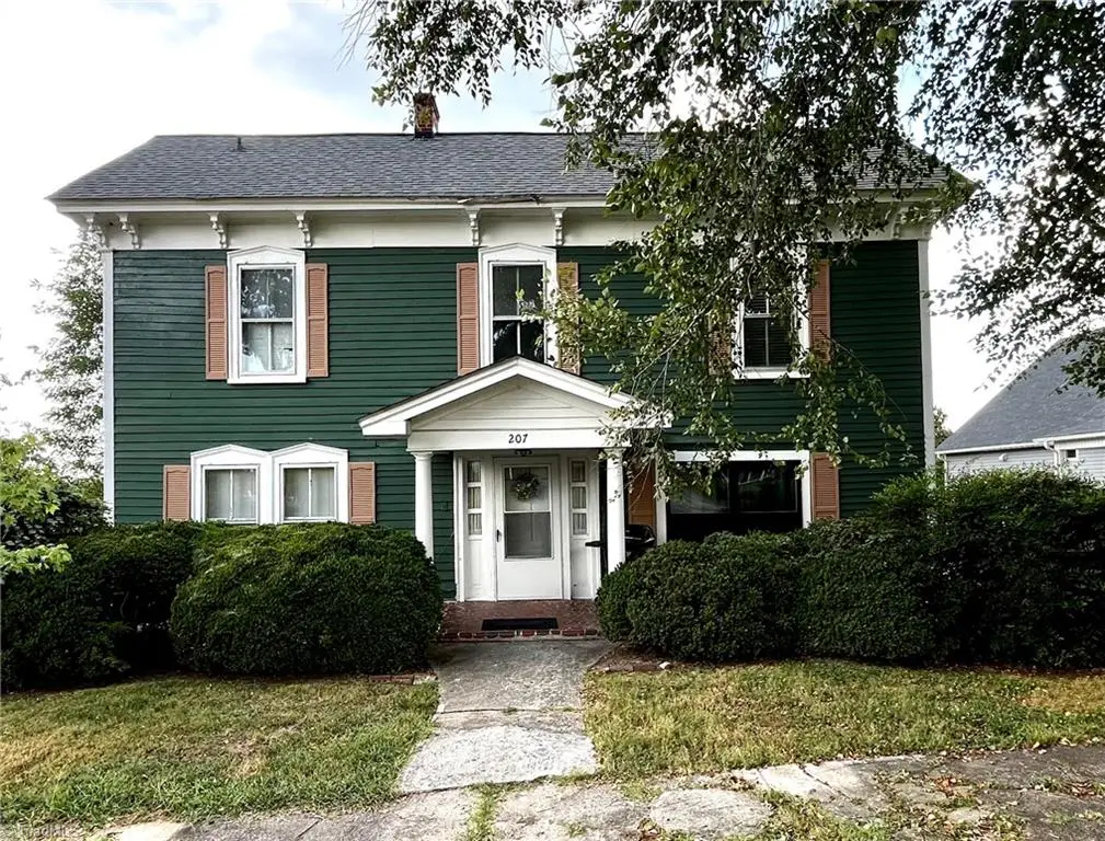207 Summit Street, Walnut Cove, NC 27052 - #1