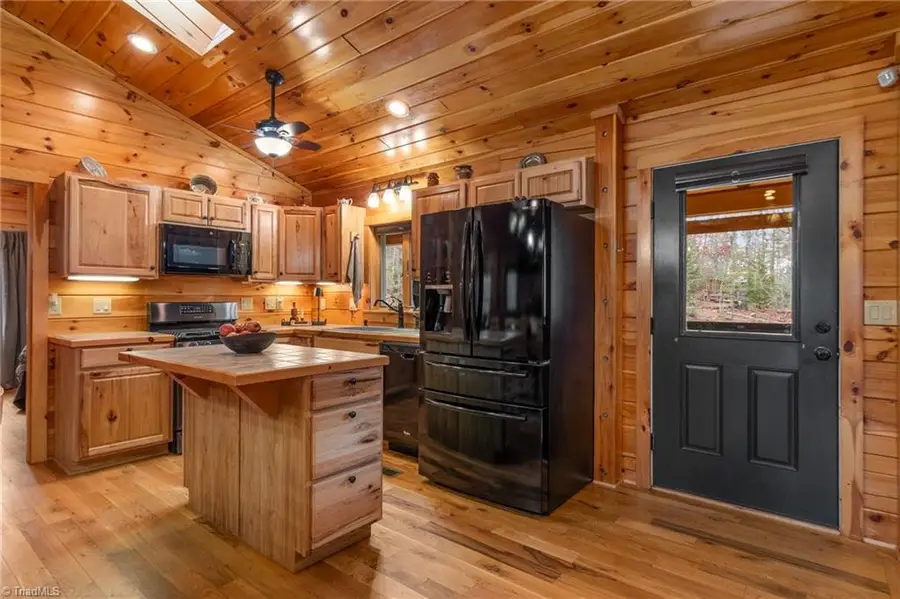 2257 Quiet Creek Lane, Lenoir, NC 28645 - #3