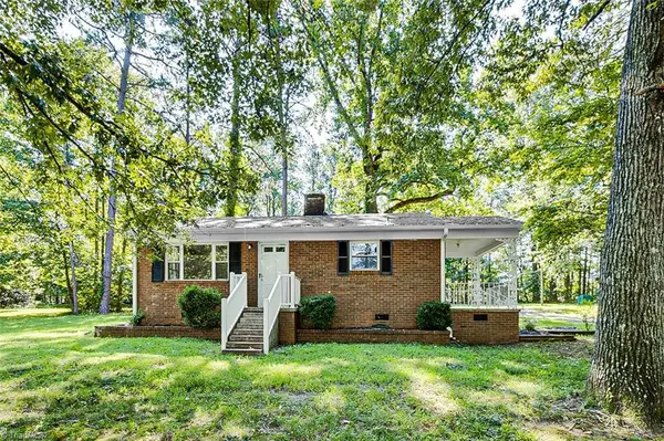 3120 Nc Highway 62 E, Liberty, NC 27298