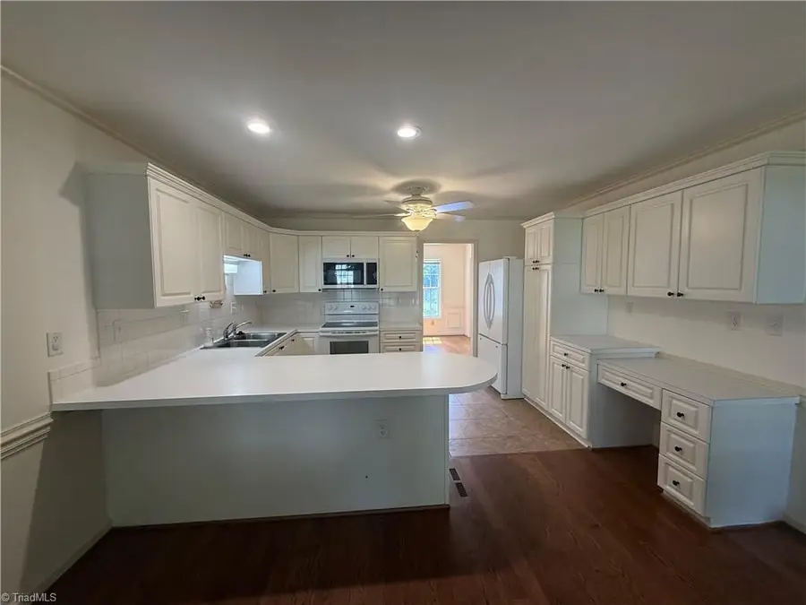 2017 Pembrooke Forest Drive, Winston Salem, NC 27106 - #2