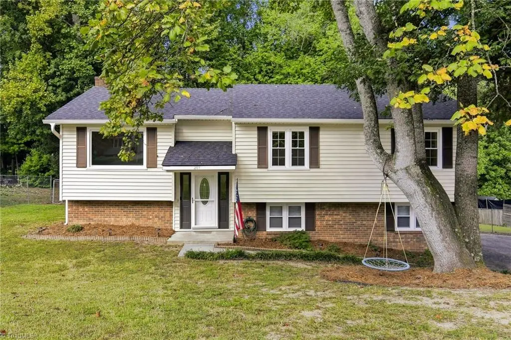 207 Tamworth Drive, Clemmons, NC 27012 - #1