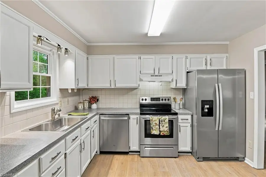 207 Tamworth Drive, Clemmons, NC 27012 - #3